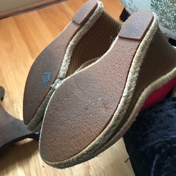 Red Fabric Platform Heel Peep Toes with Ankle Strap - size 9 - Picture 5 of 7